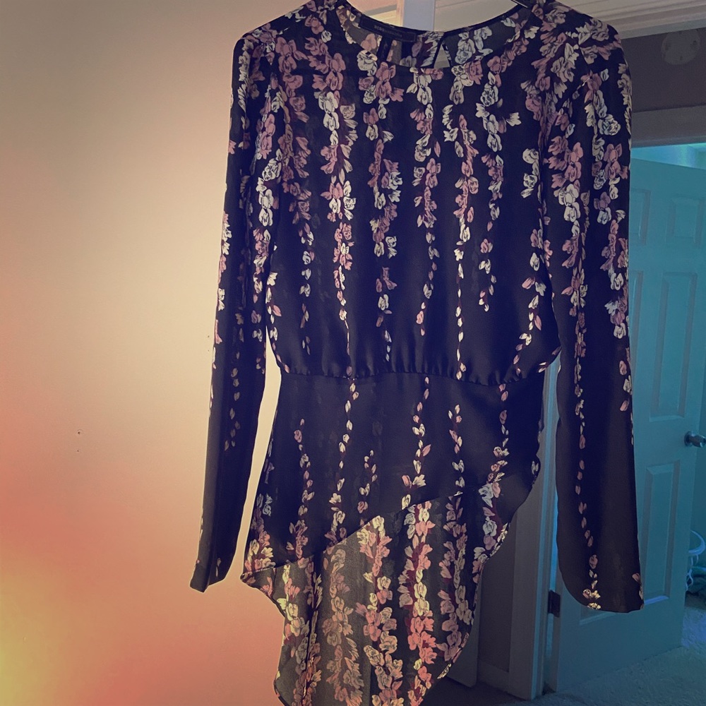 BCBG high low blouse